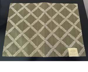 NWT Lenox Laurel Leaf Sage Ivory Reversible Placemat